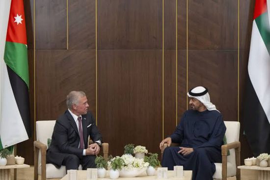 رئيس الإمارات وملك الأردن يبحثان العلاقات المشتركة والتطورات الإقليمية