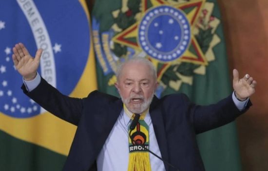 الرئيس البرازيلي يتهم ترامب بالتدخل في شؤون بلاده