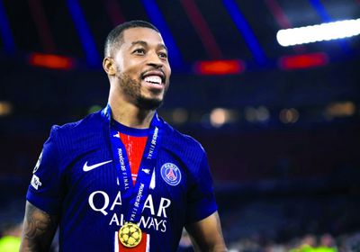 المدافع الفرنسي كيمبمبي ينضم إلى قطر قادمًا من سان جيرمان