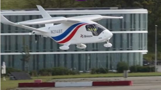 أفينور تنجح في أول رحلة شحن تجريبية لطائرة كهربائية