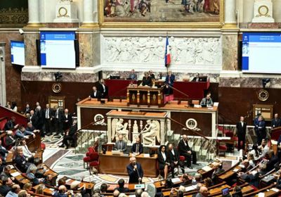 البرلمان الفرنسي يصوت بحجب الثقة عن الحكومة