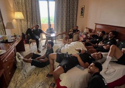 بصورة "فيلم ثقافي".. محمد صلاح يثير الجدل في معسكر منتخب مصر