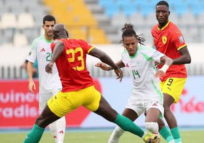    بعد تعادله أمام غينيا.. منتخب الجزائر يؤجل تأهله للمونديال