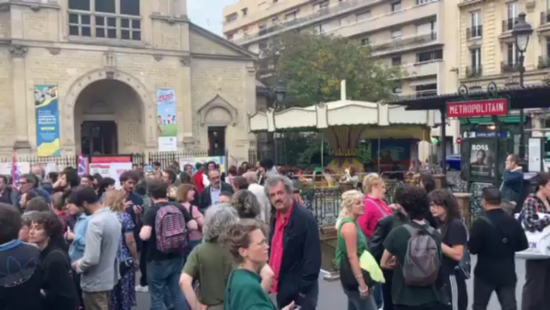 تظاهرات في مدن فرنسية احتفالًا بسقوط "بايرو"