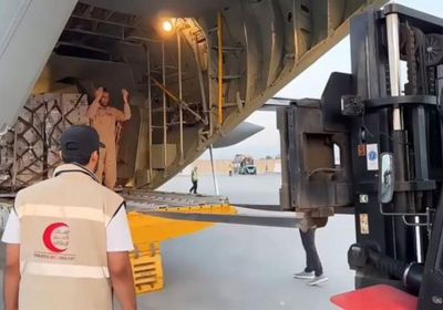 الإمارات تواصل إرسال المساعدات إلى أفغانستان عبر جسر جوي وبحري