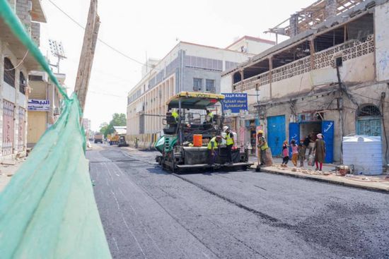 بدء أعمال سفلتة خط البنك المركزي في مديرية صيرة