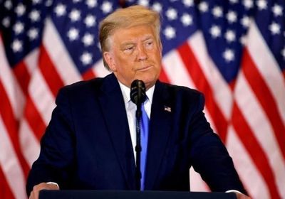 ترامب يأمر بتنكيس الأعلام الأمريكية بعد اغتيال "كيرك"