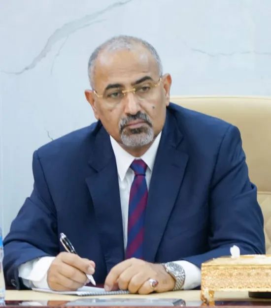 دعوات الرئيس الزُبيدي.. الجنوب ماضٍ بثبات على طريق استعادة دولته