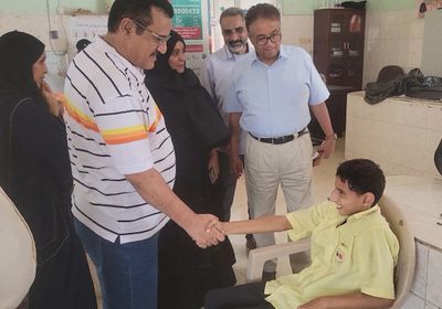 الداؤودي يدشن العام الدراسي بمؤسسة رموز للصم