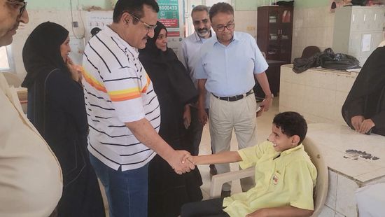 الداؤودي يدشن العام الدراسي بمؤسسة رموز للصم