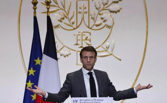 ماكرون يعترف: الناتو المسؤول عن الأزمة في أوكرانيا