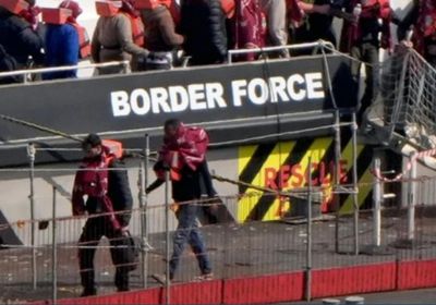 بموجب اتفاق.. بريطانيا تعيد مهاجرين إلى فرنسا