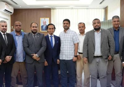 نائبا المدير التنفيذي لشركة النفط يتسلمان مهامهما رسميا