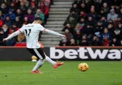 ركلة جزاء متأخرة من صلاح تمنح ليفربول فوزًا صعبًا في بيرنلي