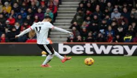 ركلة جزاء متأخرة من صلاح تمنح ليفربول فوزًا صعبًا في بيرنلي