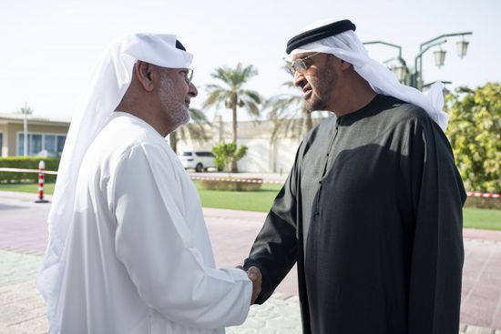 رئيس الإمارات يعزي في وفاة رجل الأعمال حسين خانصاحب