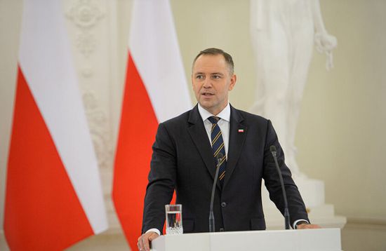 الرئيس البولندي يوقع مرسوماً بالموافقة على نشر قوات الناتو في وارسو