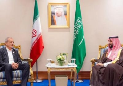 ولي العهد السعودي يلتقي الرئيس الإيراني في الدوحة