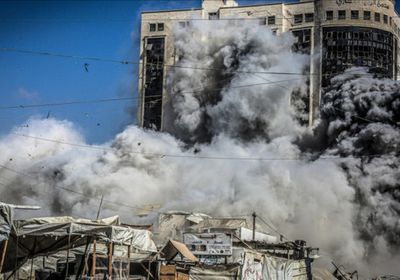 الاحتلال يفجر مدرعات مفخخة بين المنازل بغزة