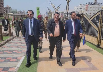 الكاف وشيخ يتفقدان تجهيزات حديقة حنين في المنصورة