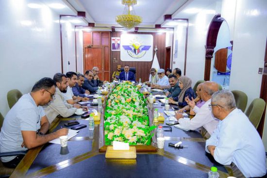 وزير النقل يثمن دور هيئة الطيران بتشغيل مطار عتق