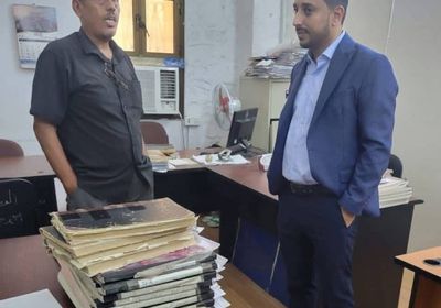 رئيس هيئة الأراضي يتفقد فرع عدن ويوجه بحماية المخططات العمرانية