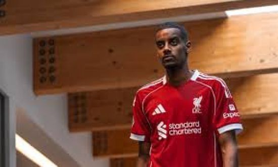 إيساك يقترب من ظهوره الأول مع ليفربول أمام أتليتيكو مدريد