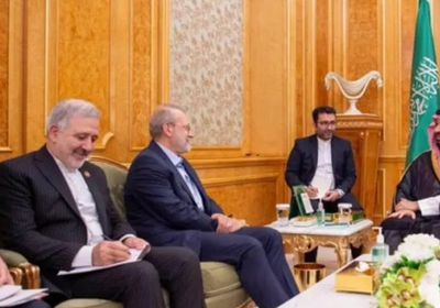 ولي العهد السعودي يناقش مع لاريجاني الأوضاع الإقليمية