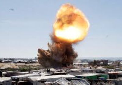 جيش الاحتلال يقصف برجًا سكنيًا غرب مخيم النصيرات