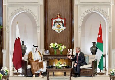 عاهل الأردن وأمير قطر يؤكدان أهمية التوصل لحلول سياسية لأزمات المنطقة