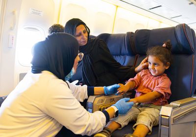 الإمارات تنفذ إخلاءً طبياً عاجلاً لـ119 مريضاً ومصاباً من غزة