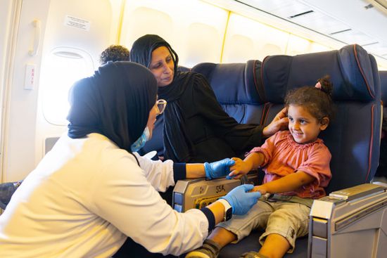 الإمارات تنفذ إخلاءً طبياً عاجلاً لـ119 مريضاً ومصاباً من غزة