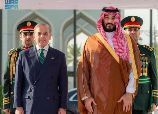 ولي العهد السعودي ورئيس وزراء باكستان يعقدان مباحثات في قصر اليمامة