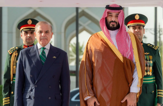 تفاصيل توقيع السعودية وباكستان اتفاقية دفاع مشترك