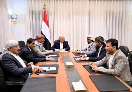 "الرئاسي" يكلف فريقا قانونيا بمراجعة قراراته منذ إعلان تشكيله