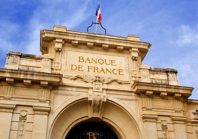المركزي الفرنسي يحذر من مخاطر عدم اليقين المالي