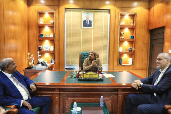 محافظ حضرموت يستقبل وكيل وزارة الشباب ورئيس اتحاد كرة السلة