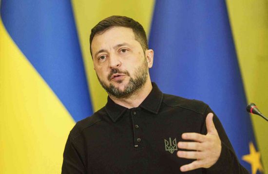 زيلينسكي يطالب واشنطن والأوروبيين تشديد العقوبات ضد روسيا