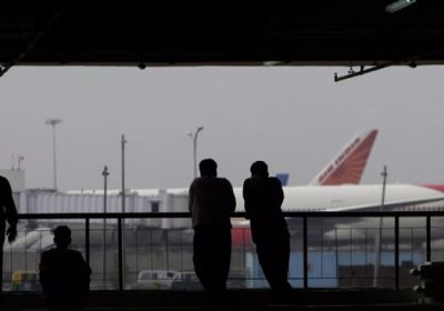 باكستان تقرر تمديد إغلاق مجالها الجوي أمام الطائرات الهندية