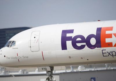 "فيديكس" تتوقع خسارة مليار دولار بسبب تقلبات التجارة