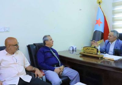 "الانتقالي" يبحث آليات تعزيز كفاءة عمل المنظمات الإغاثية