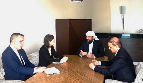 المحرّمي والسفيرة الفرنسية يبحثان تعزيز العلاقات الثنائية بين البلدين