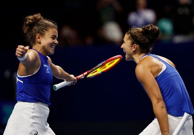 إيطاليا تتفوق على أمريكا وتحتفظ بلقب كأس بيلي جين كينج