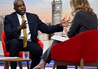 بريطانيا تلمح للتراجع عن منع أطفال الفلسطينيين من دخول المملكة