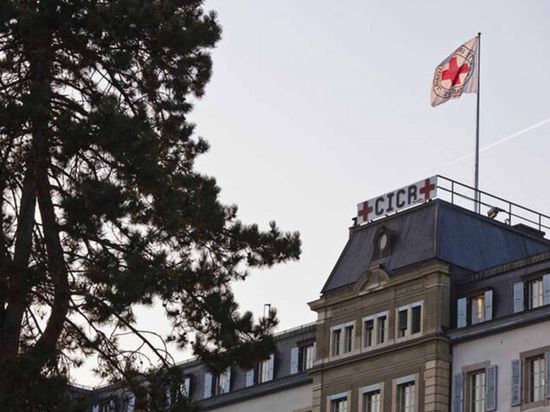 الصليب الأحمر يعلن تنظيم اجتماع دولي حول انتهاك القانون الدولي خلال النزاع