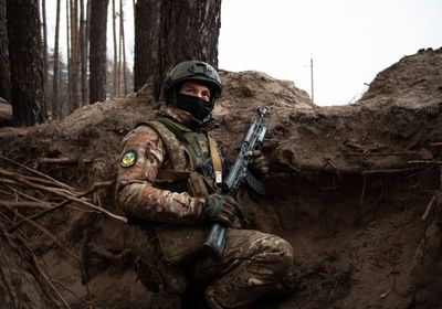 حاكم خيرسون: القوات الأوكرانية تحرق جثث المرتزقة الأجانب سراً