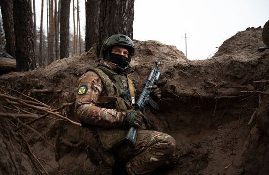 حاكم خيرسون: القوات الأوكرانية تحرق جثث المرتزقة الأجانب سراً