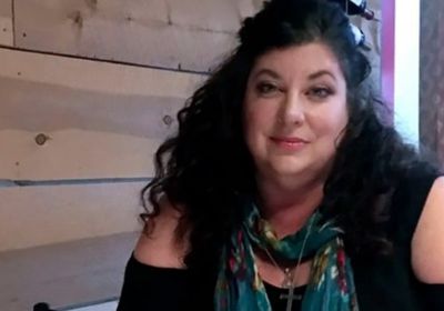 بوتين يمنح الجنسية الروسية لمساعدة بايدن السابقة