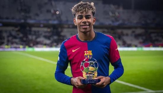 لامين يامال يفوز بجائزة أفضل لاعب شاب 2025