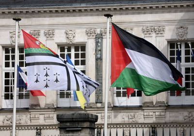 تعليمات للمباني الحكومية في فرنسا بإنزال العلم الفلسطيني